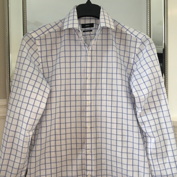 ⭐️⭐️⭐️Host Pick ⭐️⭐️⭐️Hugo Boss Dress Shirt - Picture 2 of 5
